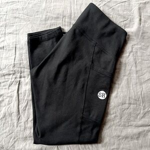 Salty honey strength standard rise black leggings